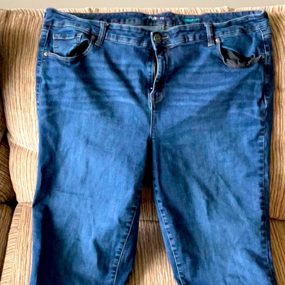 Style and Co women’s skinny leg mid- rise/high rise jeans